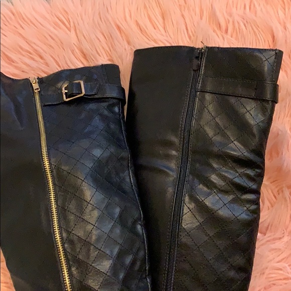 Last pair sz 8❗️Black vegan leather boots❤️ - Picture 3 of 4